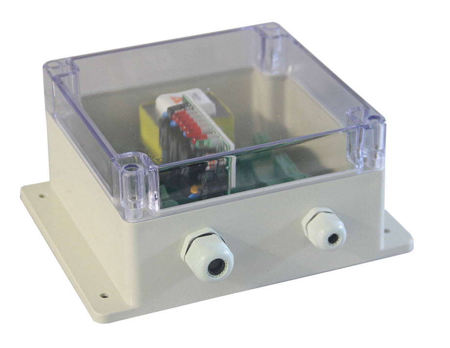 图片 Electrical relay board and transformer for control systems